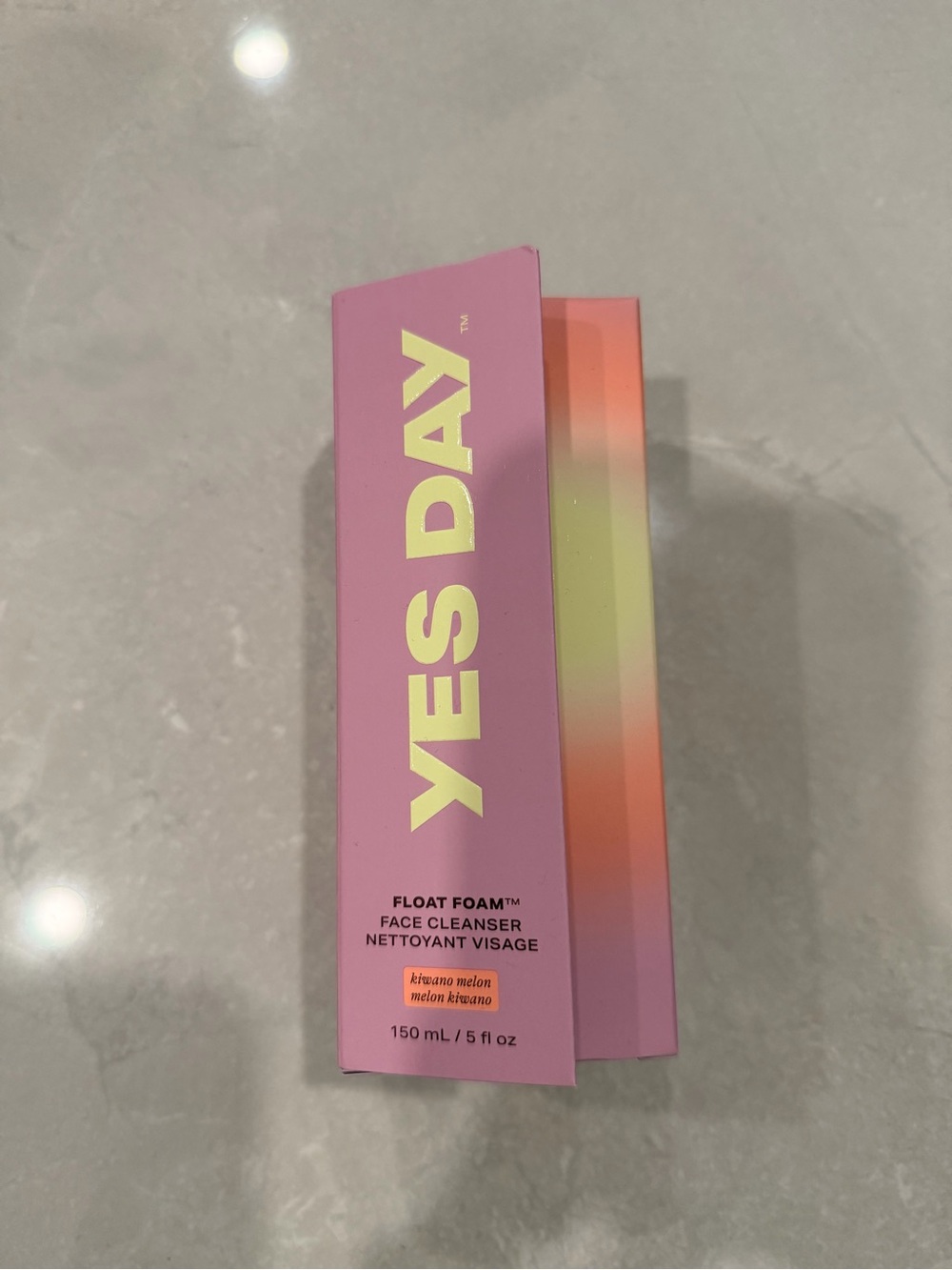 YES DAY Float Foam Face Cleanser - Pink Packaging